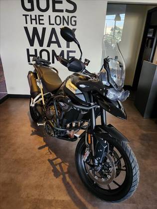 TRIUMPH TIGER 900 GT 